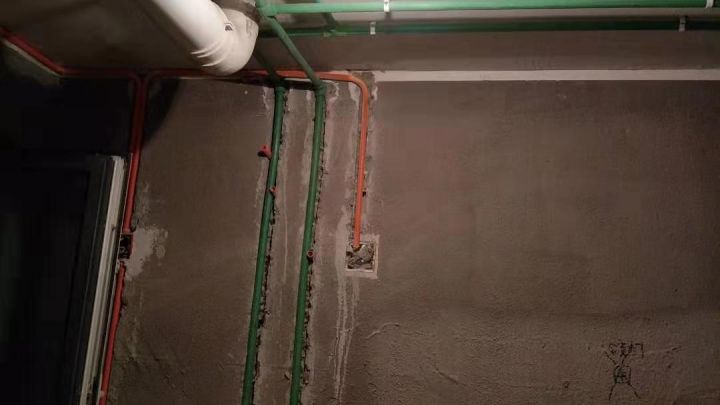 京漢君庭7號(hào)樓在施工地-水電階段
