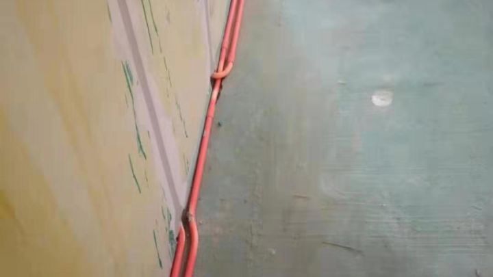 上善頤園小區18號樓在施工地-水電階段